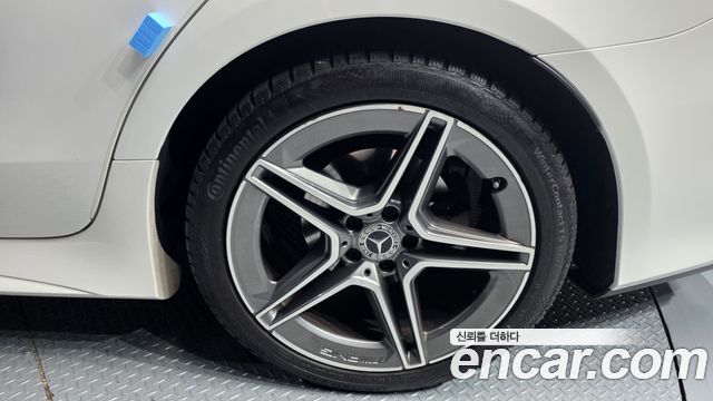 Mercedes-Benz CLS-Class CLS300d AMG Line