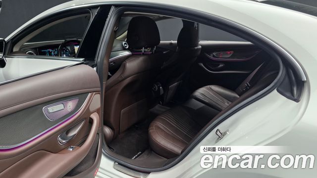 Mercedes-Benz CLS-Class CLS300d AMG Line