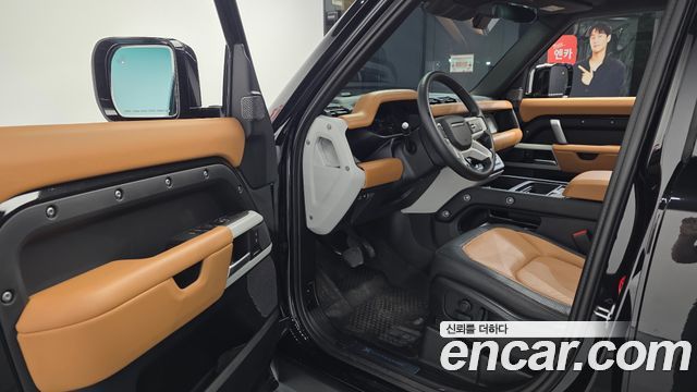 Land Rover Defender 110 P300 X-Dynamic SE