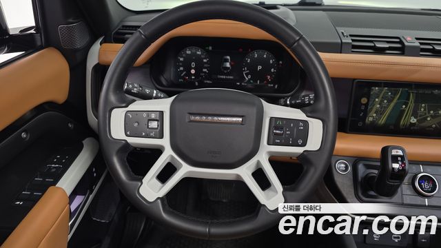 Land Rover Defender 110 P300 X-Dynamic SE