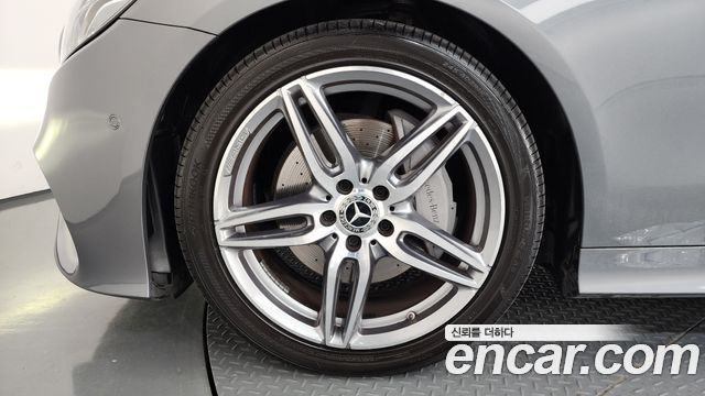 Mercedes-Benz E-Class E220d Coupe