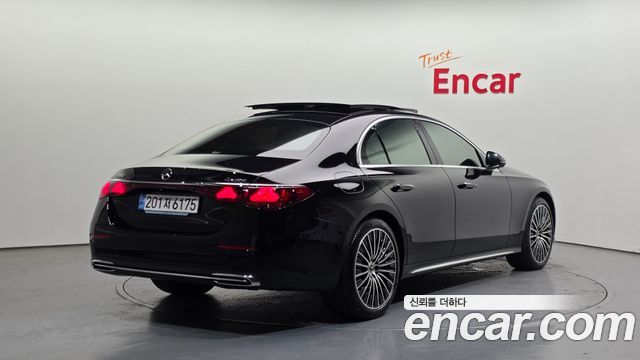 Mercedes-Benz E-Class E450 4MATIC Exclusive