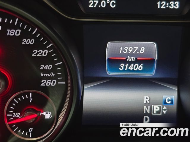 Mercedes-Benz GLA-Class GLA220