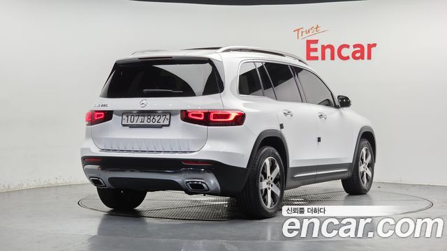 Mercedes-Benz GLB-Class GLB220