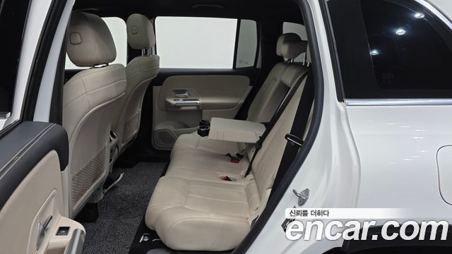 Mercedes-Benz GLB-Class GLB220