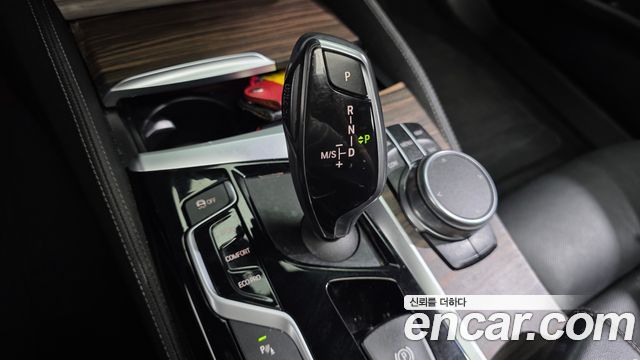 BMW 5-Series 530i M Sport Package Plus