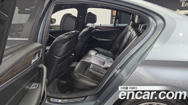 BMW 5-Series 530i M Sport Package Plus