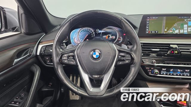 BMW 5-Series 530i M Sport Package Plus