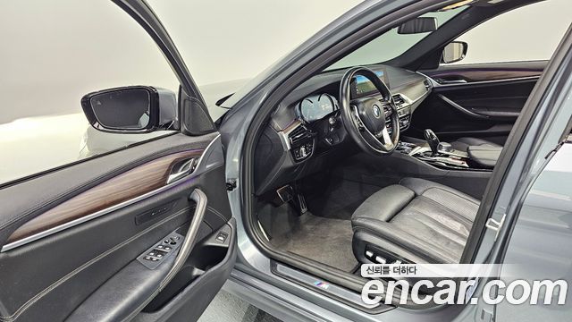 BMW 5-Series 520d M Sport Package Plus
