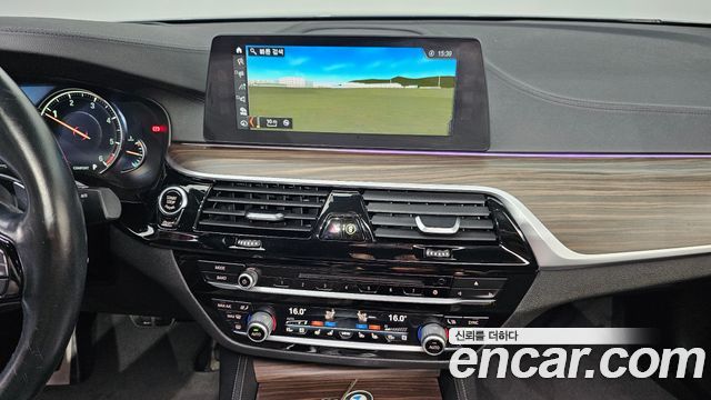 BMW 5-Series 520d M Sport Package Plus