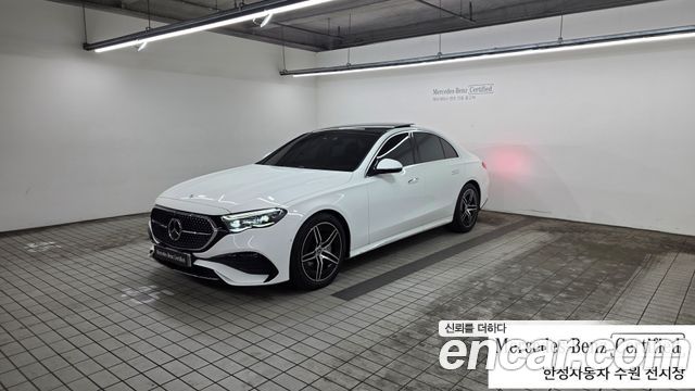 Mercedes-Benz E-Class E300 4MATIC AMG Line