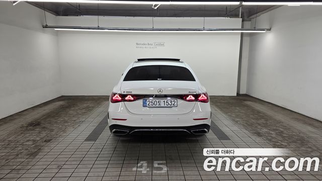 Mercedes-Benz E-Class E300 4MATIC AMG Line