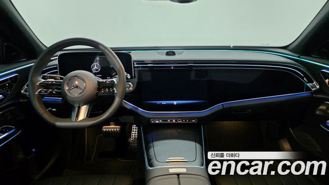 Mercedes-Benz E-Class E300 4MATIC AMG Line