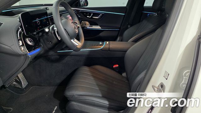 Mercedes-Benz E-Class E300 4MATIC AMG Line
