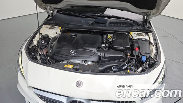 Mercedes-Benz CLA-Class CLA220 AMG Line