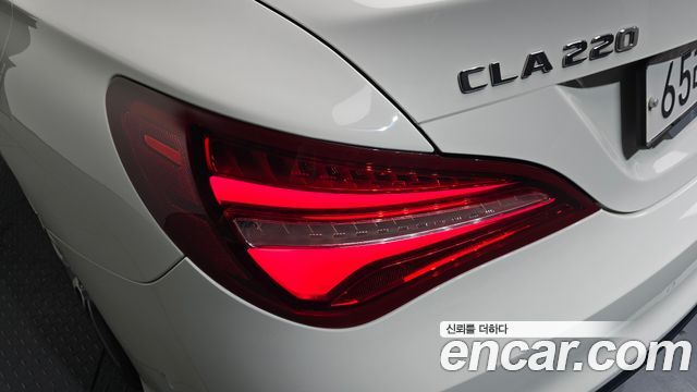 Mercedes-Benz CLA-Class CLA220 AMG Line