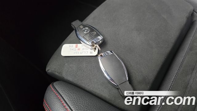 Mercedes-Benz CLA-Class CLA220 AMG Line