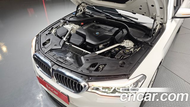 BMW 5-Series 530i Luxury Plus
