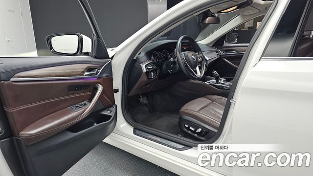 BMW 5-Series 530i Luxury Plus