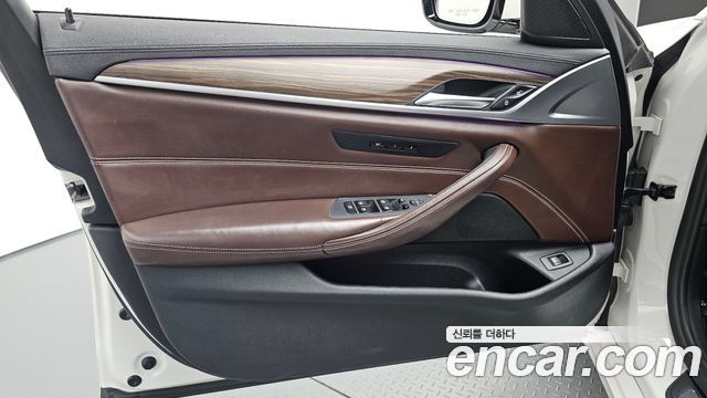 BMW 5-Series 530i Luxury Plus