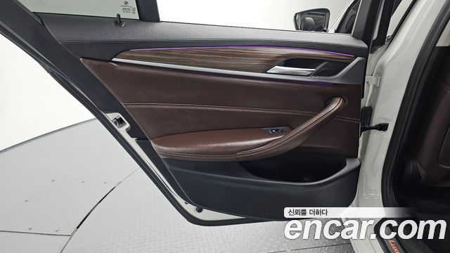 BMW 5-Series 530i Luxury Plus