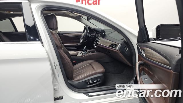 BMW 5-Series 530i Luxury Plus