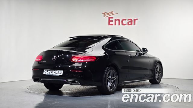 Mercedes-Benz C-Class C200 Coupe