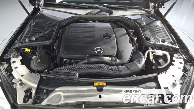 Mercedes-Benz C-Class C200 Coupe