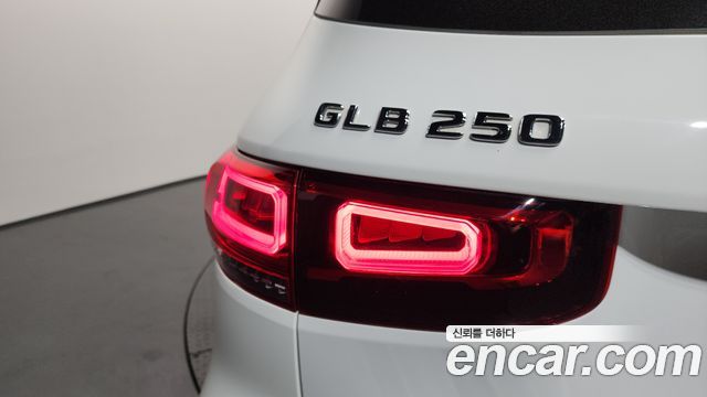 Mercedes-Benz GLB-Class GLB250 4MATIC
