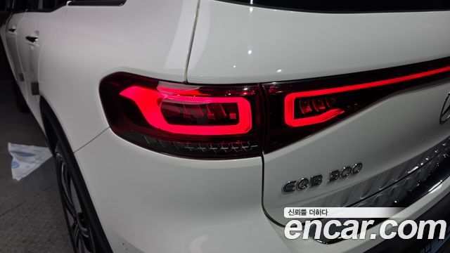Mercedes-Benz EQB EQB300 4MATIC