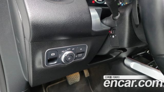 Mercedes-Benz EQB EQB300 4MATIC