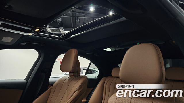Mercedes-Benz E-Class E200 Avantgarde