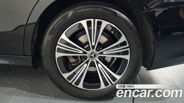 Mercedes-Benz E-Class E200 Avantgarde