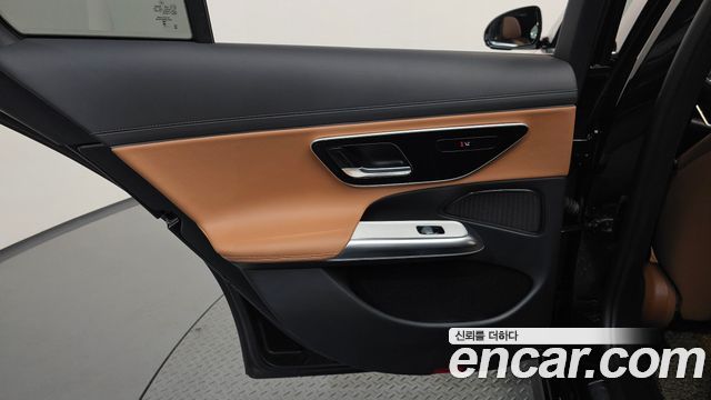 Mercedes-Benz E-Class E200 Avantgarde