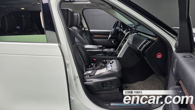Land Rover Discovery 3.0 TD6 HSE Luxury