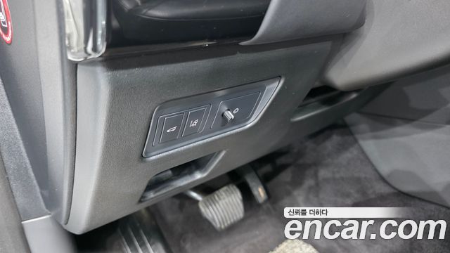 Land Rover Discovery 3.0 TD6 HSE Luxury