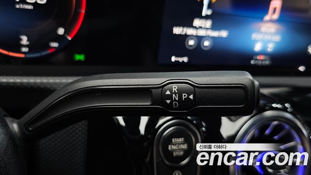Mercedes-Benz CLA-Class CLA250 4MATIC