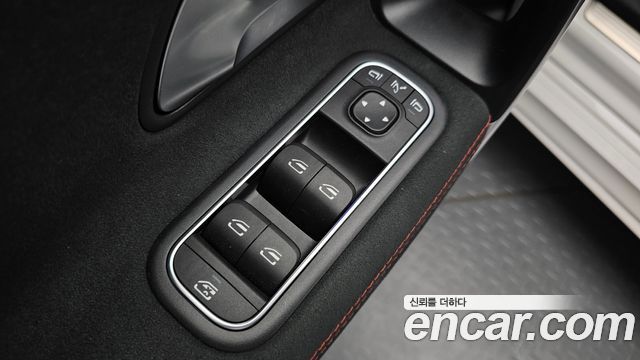Mercedes-Benz CLA-Class CLA250 4MATIC