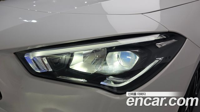 Mercedes-Benz CLA-Class CLA250 4MATIC