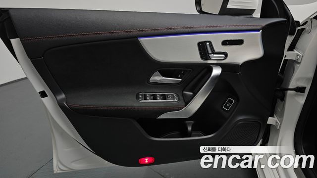 Mercedes-Benz CLA-Class CLA250 4MATIC