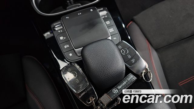 Mercedes-Benz CLA-Class CLA250 4MATIC