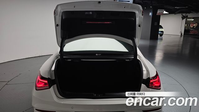 Mercedes-Benz CLA-Class CLA250 4MATIC