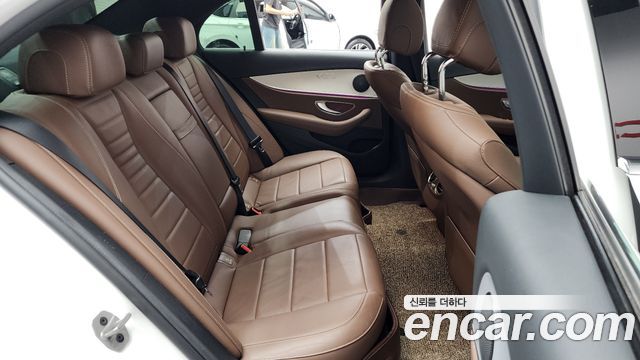 Mercedes-Benz E-Class E250 Avantgarde