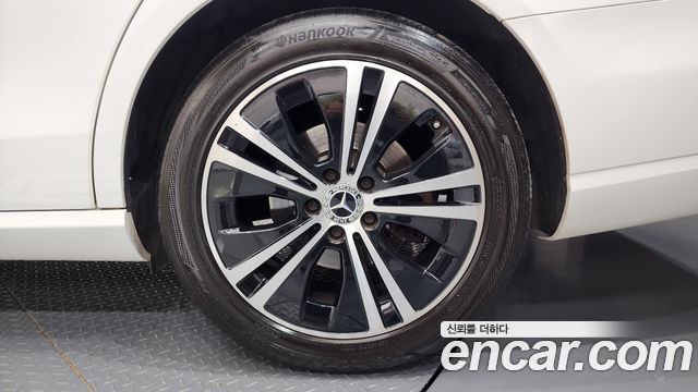 Mercedes-Benz E-Class E250 Avantgarde