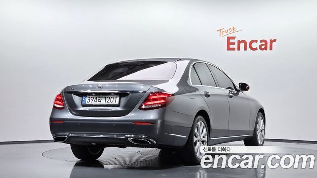 Mercedes-Benz E-Class E220d Exclusive