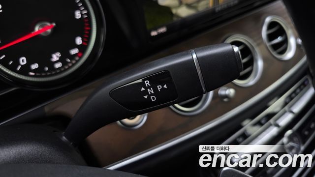 Mercedes-Benz E-Class E220d Exclusive