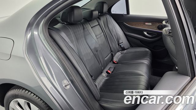 Mercedes-Benz E-Class E220d Exclusive