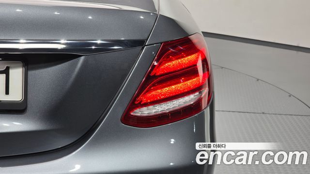 Mercedes-Benz E-Class E220d Exclusive
