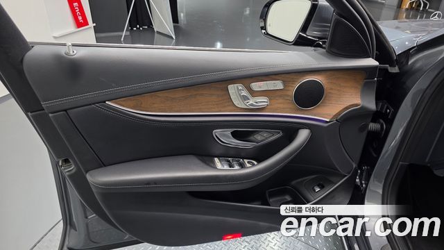 Mercedes-Benz E-Class E220d Exclusive
