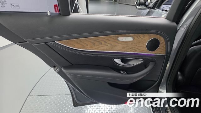 Mercedes-Benz E-Class E220d Exclusive